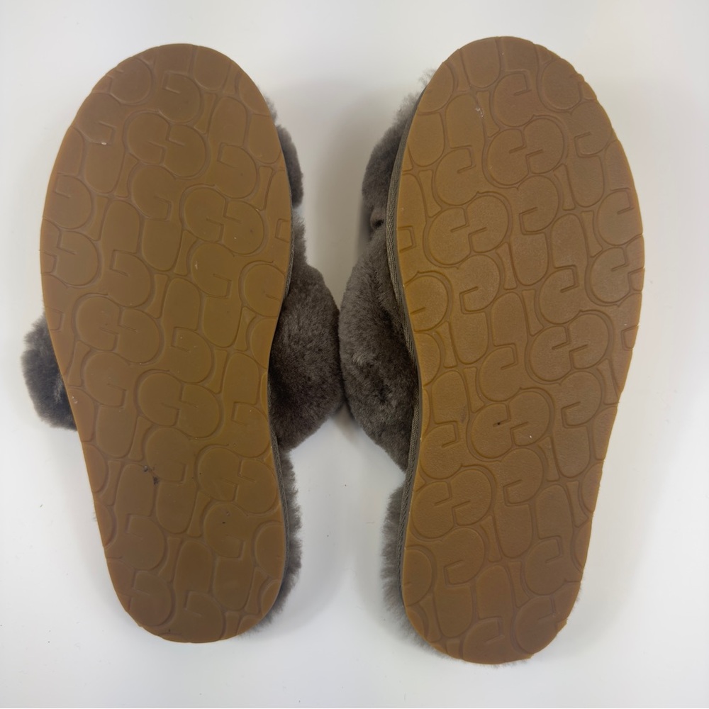 UGG Abela cris-cross grey furry sheepskin fluffy slippers sz 7 EUC - Picture 10 of 16